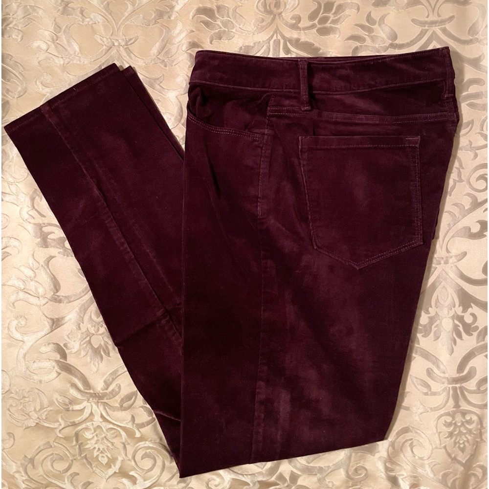 LIKE NEW! LOFT Jeans!